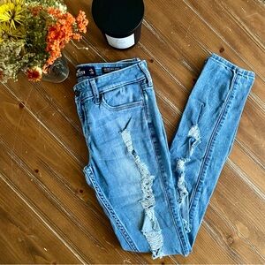 ❤️ Like New Distress Fray Denim Blue Hollister Jeans ❤️